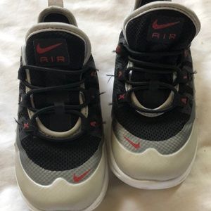 Toddler Nike Air Max Axis size 7c